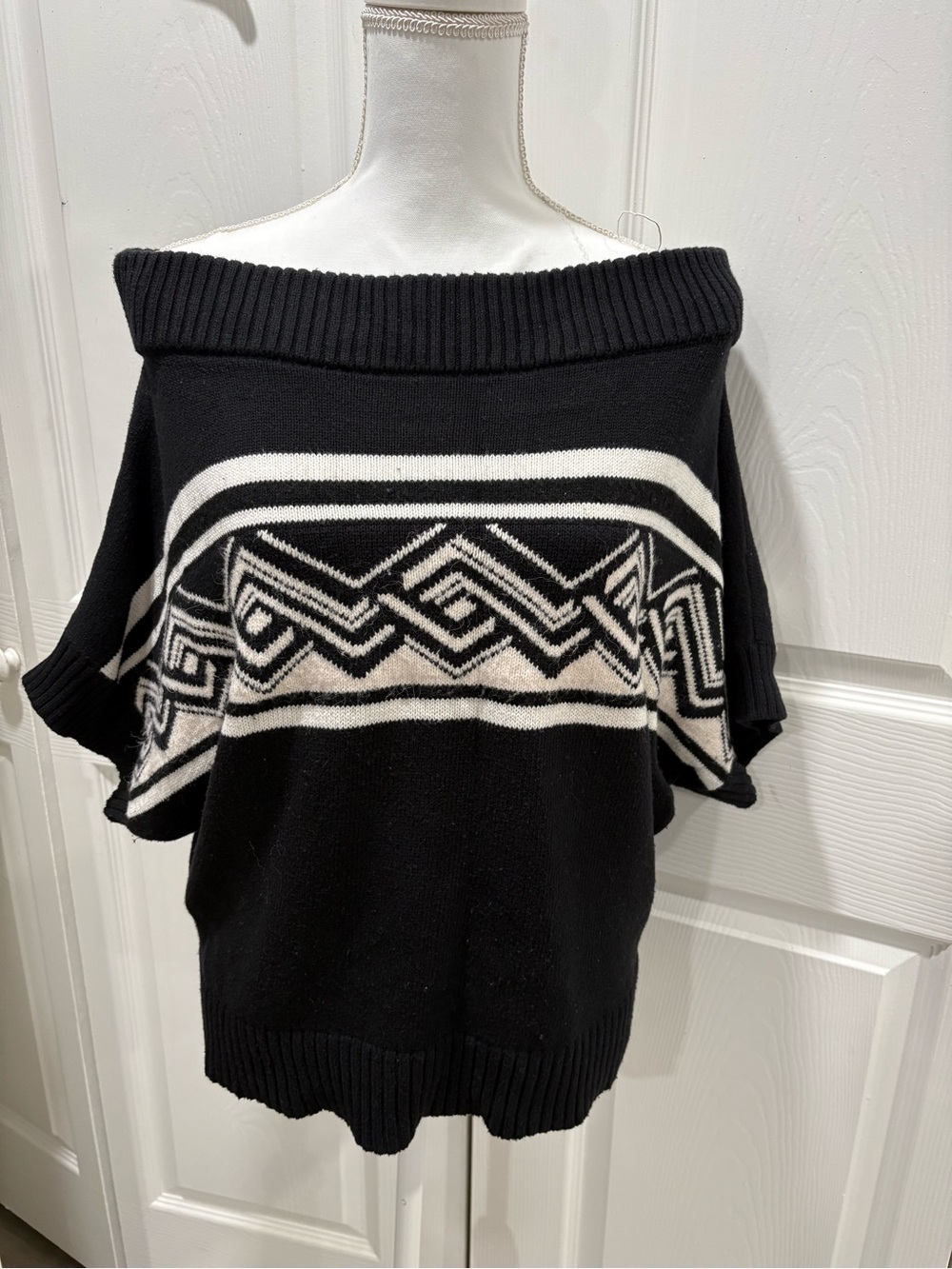 White House Black Market Black & White Off-the-Shoulder Geometric Knit Sweater